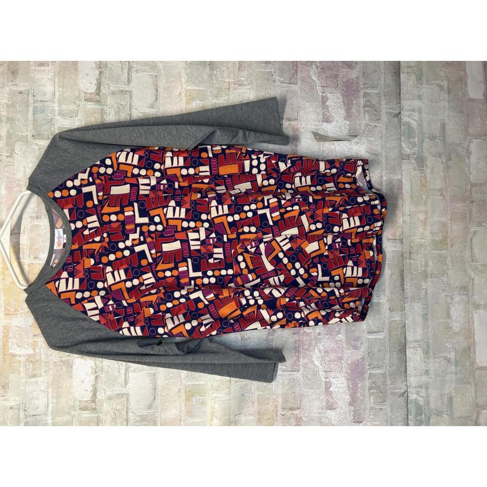 LuLaRoe Medium Randy Top NWT Medium